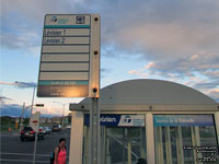 bus sign / panneau d'arr�t